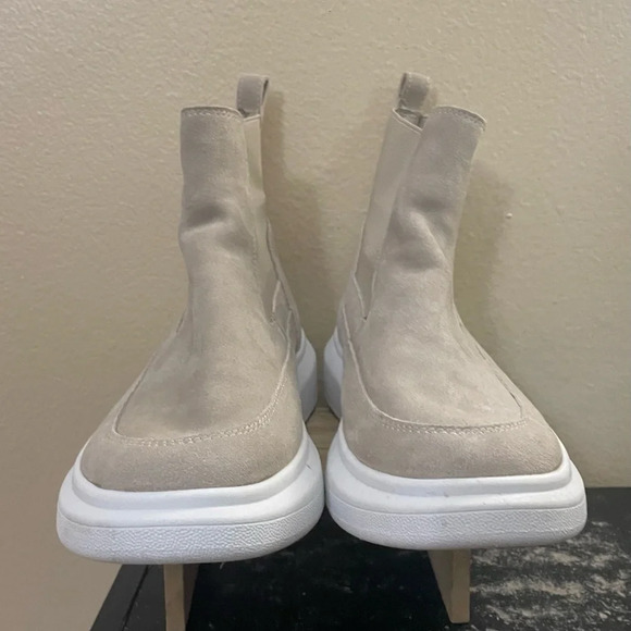 Nurture Atna Suede High Top Platform Sneaker Booties Khaki Comfort Size 11 - Picture 3 of 9